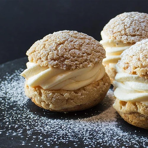 Choux Au Craquelin